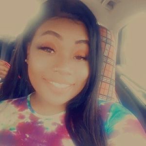 Meet your Posher, Charmaine